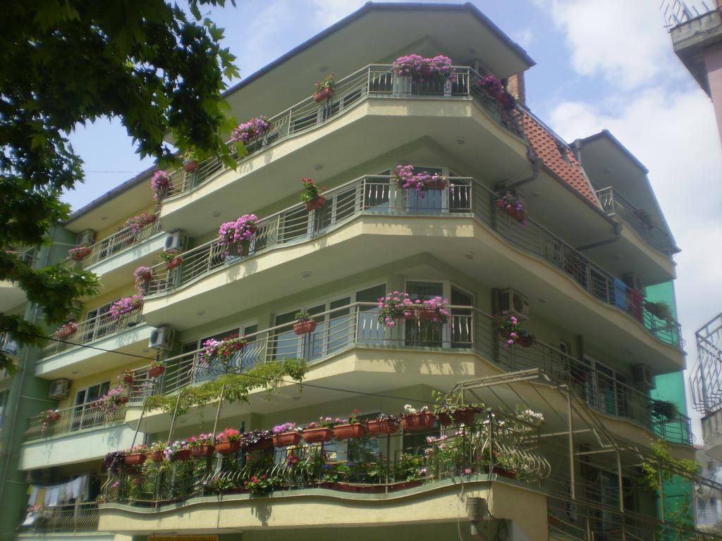 Guest House ,, Ekaterina" Nesebar Exteriör bild