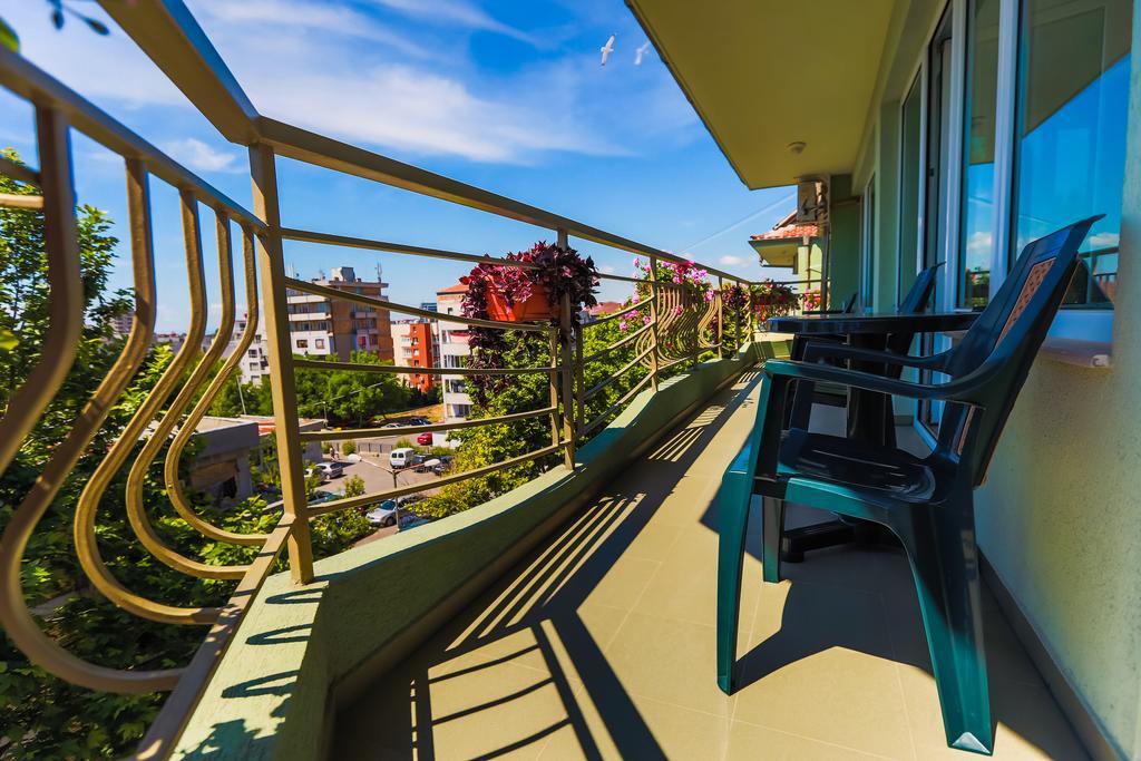 Guest House ,, Ekaterina" Nesebar Exteriör bild