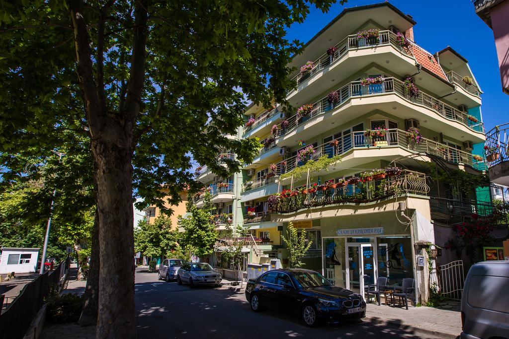 Guest House ,, Ekaterina" Nesebar Exteriör bild