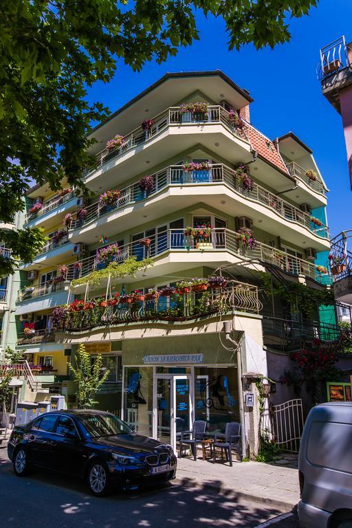 Guest House ,, Ekaterina" Nesebar Exteriör bild