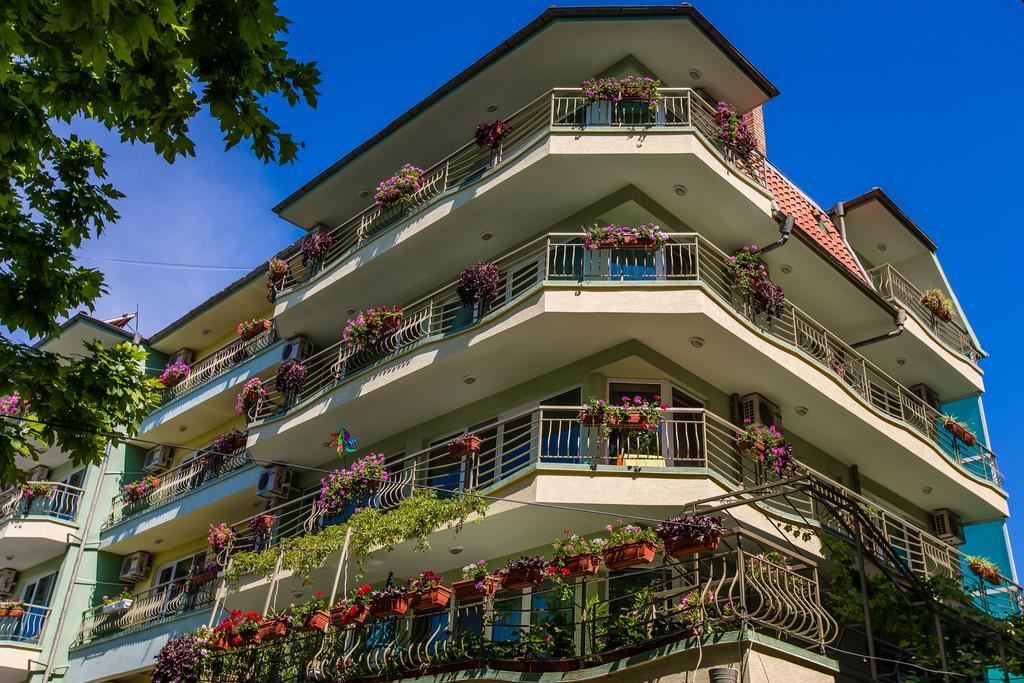 Guest House ,, Ekaterina" Nesebar Exteriör bild